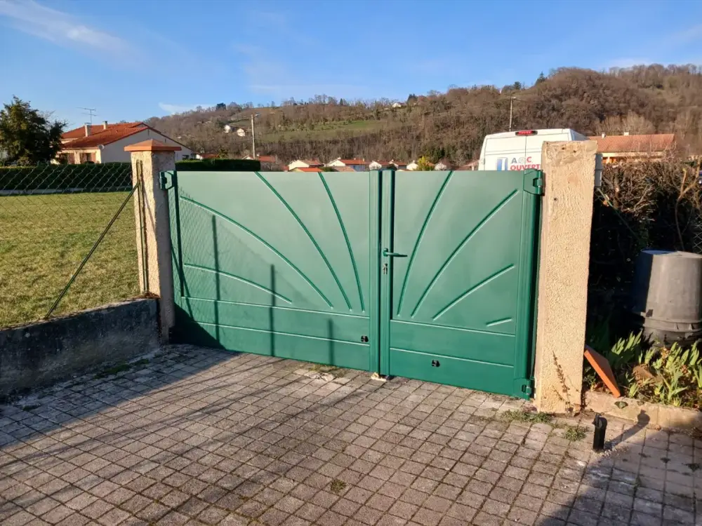 Portail et portillon vert